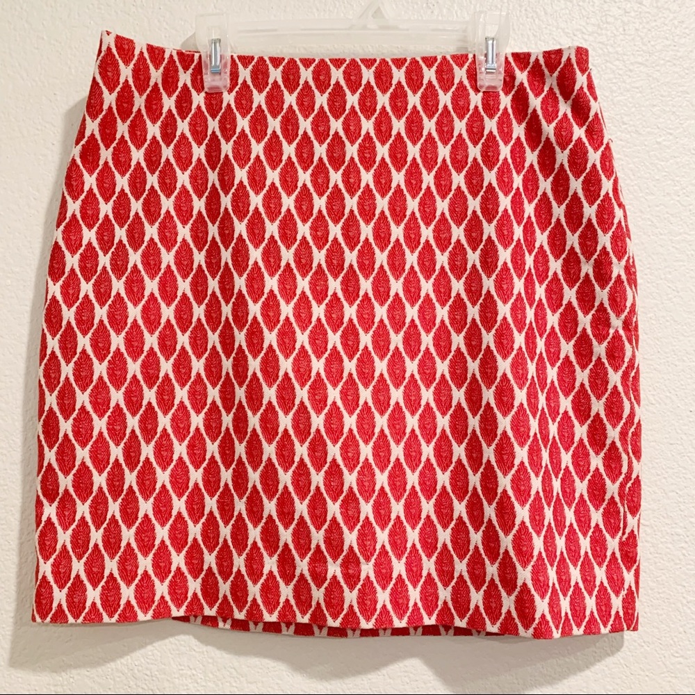 ANN TAYLOR | Red & Cream Leaf Print Skirt